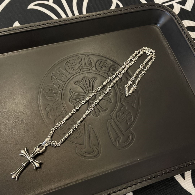 Ch**me He**ts necklaces